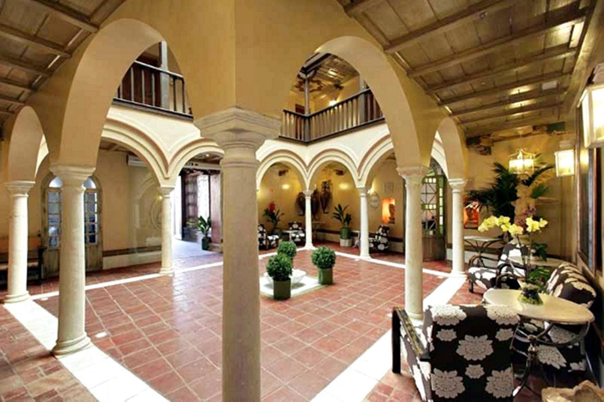 Sacristia De Santa Ana Hotel