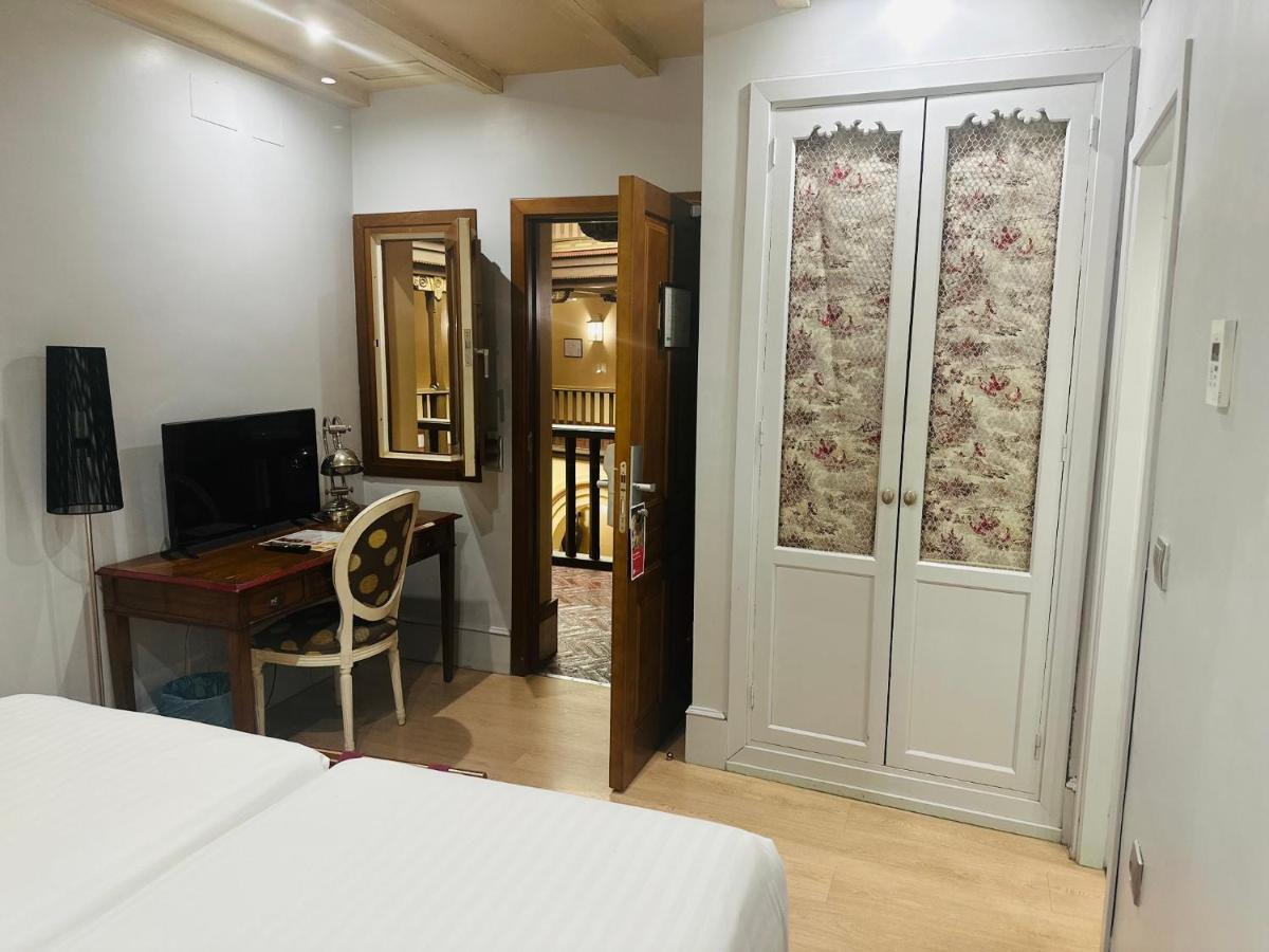 Sacristia De Santa Ana Hotel