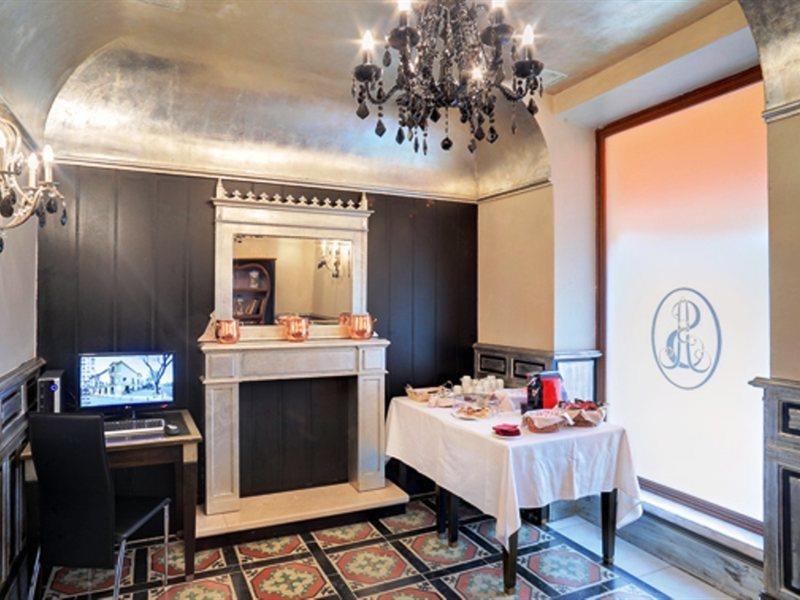 Sacristia De Santa Ana Hotel Seville